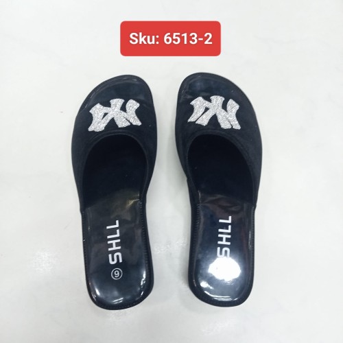 Ladies NY Logo Comfort Slipper