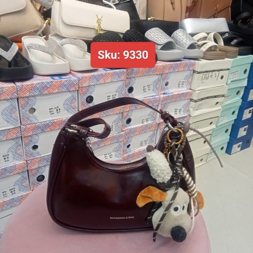 Trendy Handbag Collection