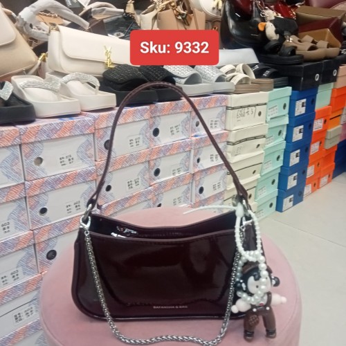 Elegant Handbag Collection