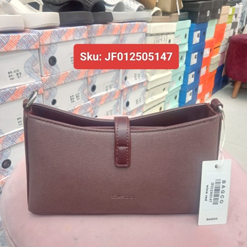 Versatile Handbag Collection