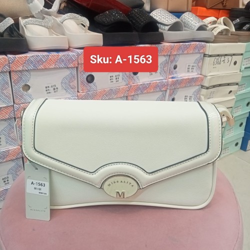 Elegant Closure Handbag Collection